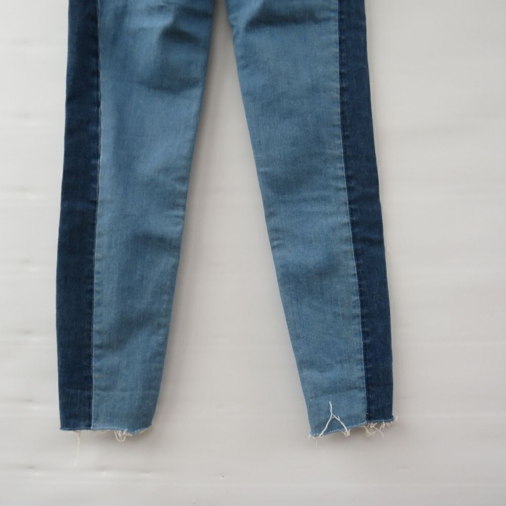 Lovers and Friends Womens Size 26 Mason Two Tone Blue Denim Raw Hem Jeans - Picture 14 of 16